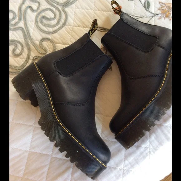 DR. Martens Rometty Chelsea boot - Picture 11 of 11